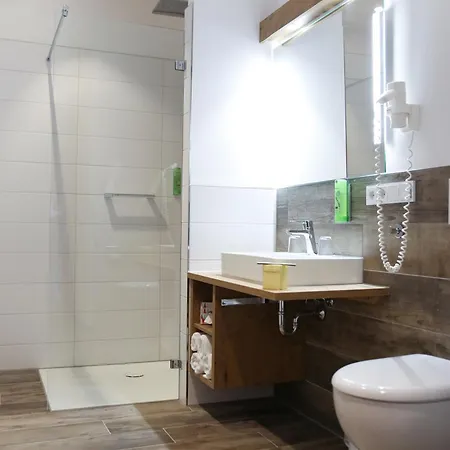 Friedenseiche فندق بيدكتبيورن