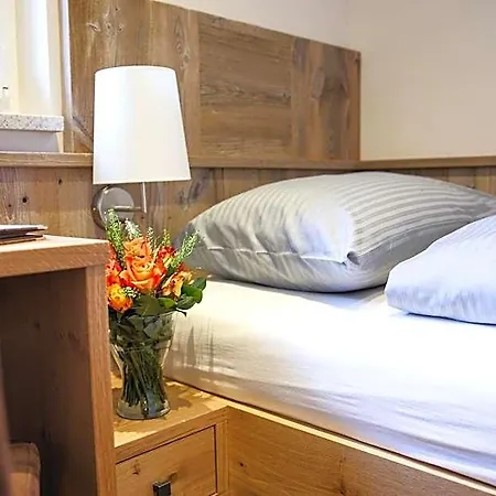 Hotel Friedenseiche 4*