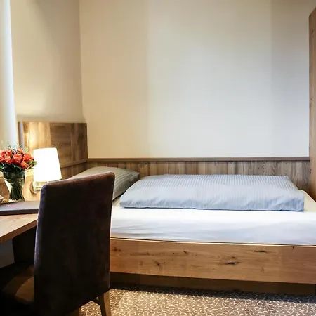 فندق Friedenseiche